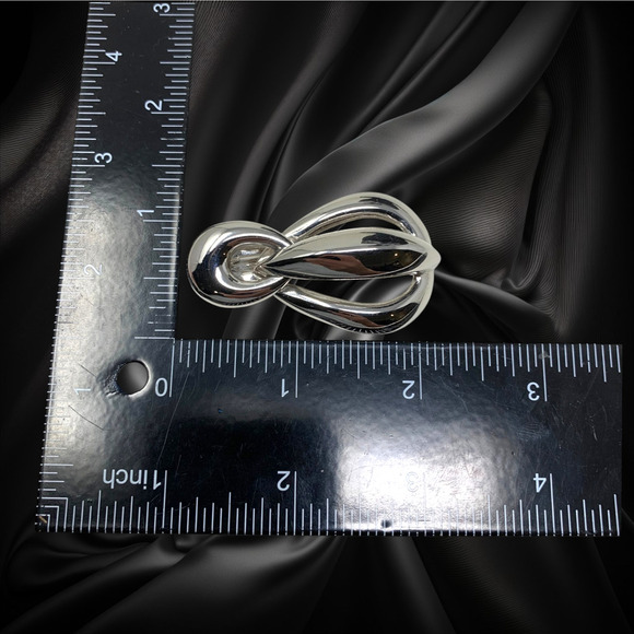 Vintage Givenchy Earrings Oversized Silver Tone Interlocking Hoops Couture Mogul - Picture 5 of 5